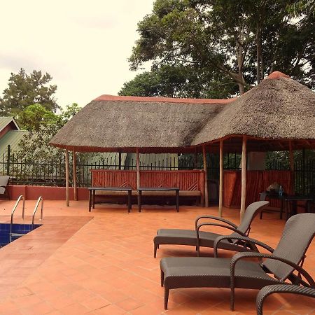 Governors Club Entebbe Exterior photo