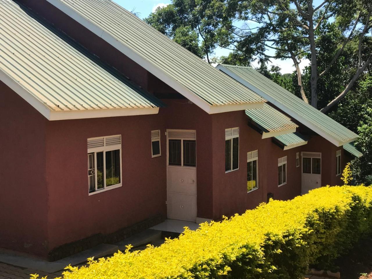 Governors Club Entebbe Exterior photo