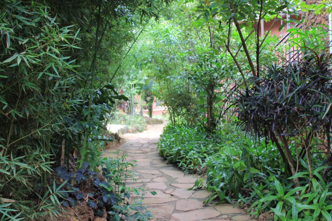 Governors Club Entebbe Exterior photo